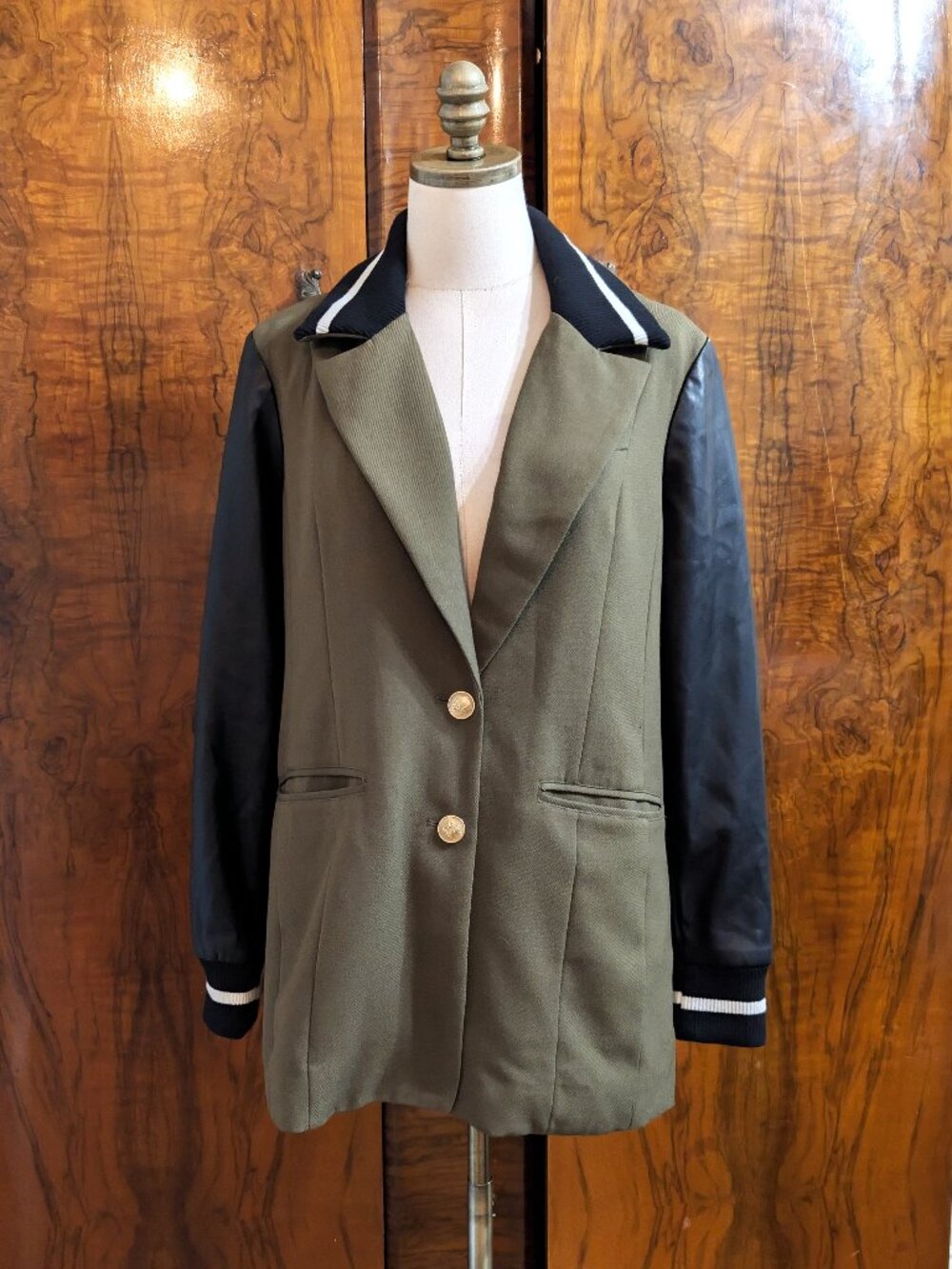 Avec Les Filles Varsity Blazer Jacket Women's Size M Green Faux Leather Sleeves